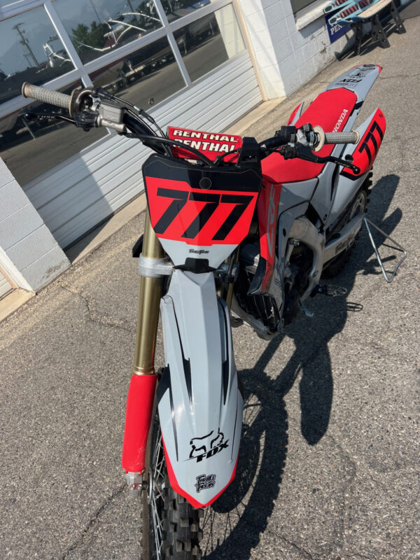 2020 Honda "CRF450R" Motorcycle REDUCED - Image 5