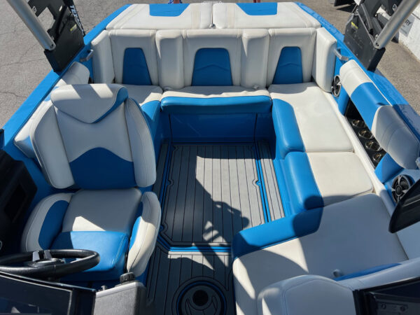 2019 21' Malibu "Wakesetter 21 MLX" Bowrider - Image 11