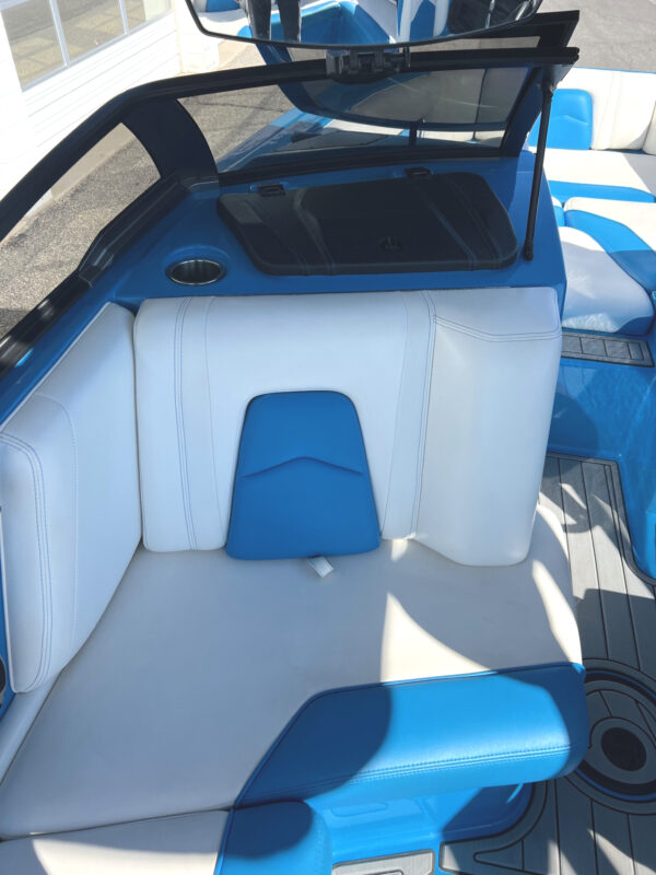 2019 21' Malibu "Wakesetter 21 MLX" Bowrider - Image 16