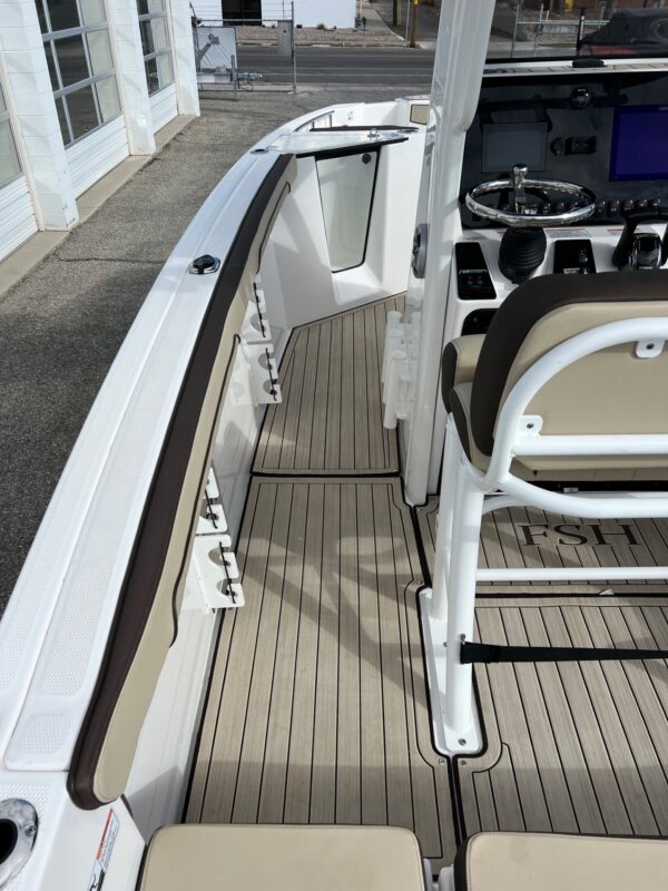 2022 25' Yamaha "255 FSH Sport E" Bowrider - Image 43