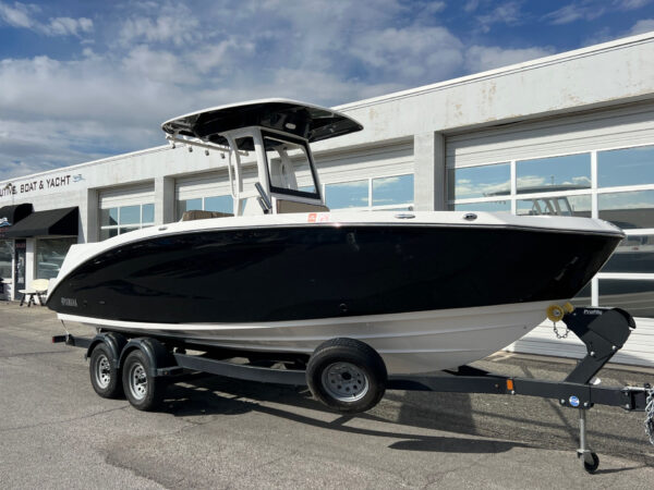 2022 25' Yamaha "255 FSH Sport E" Bowrider - Image 2