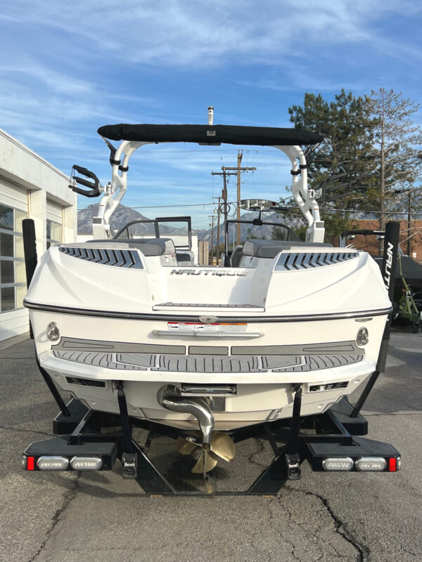 2017 25' Super Air Nautique "G25" Bowrider - Image 8