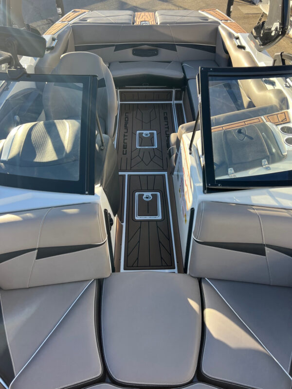 2019 21' Centurion "Fi21" Bowrider - Image 11