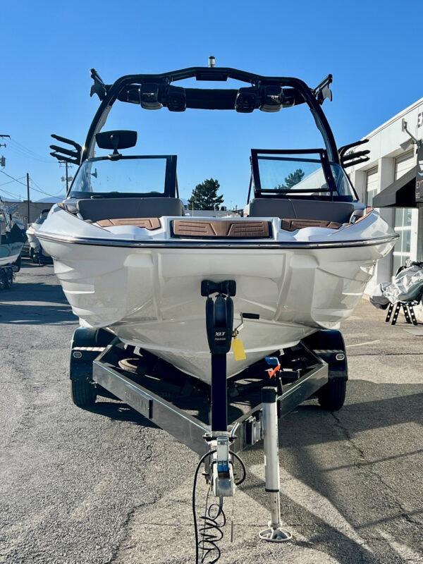 2019 21' Centurion "Fi21" Bowrider - Image 8