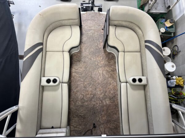 2019 25' Crest "Classic 250" Triple Toon Upper Sun Deck Hardtop - Image 27