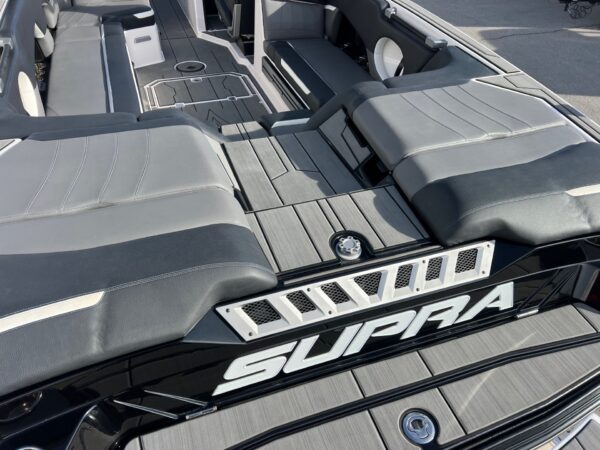 2022 25' Supra "SE550" Bowrider - Image 36