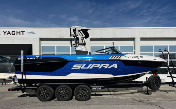 2022 25' Supra "SE550" Bowrider