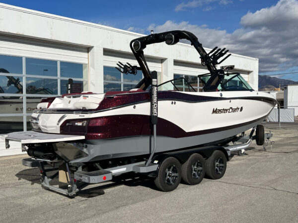 2023 26' MasterCraft "X26" Bowrider - Image 3