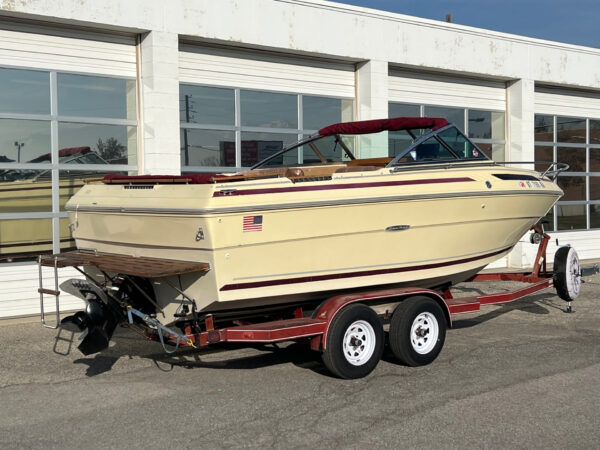 1981 21' Sea Ray "210" Cuddy - Image 3