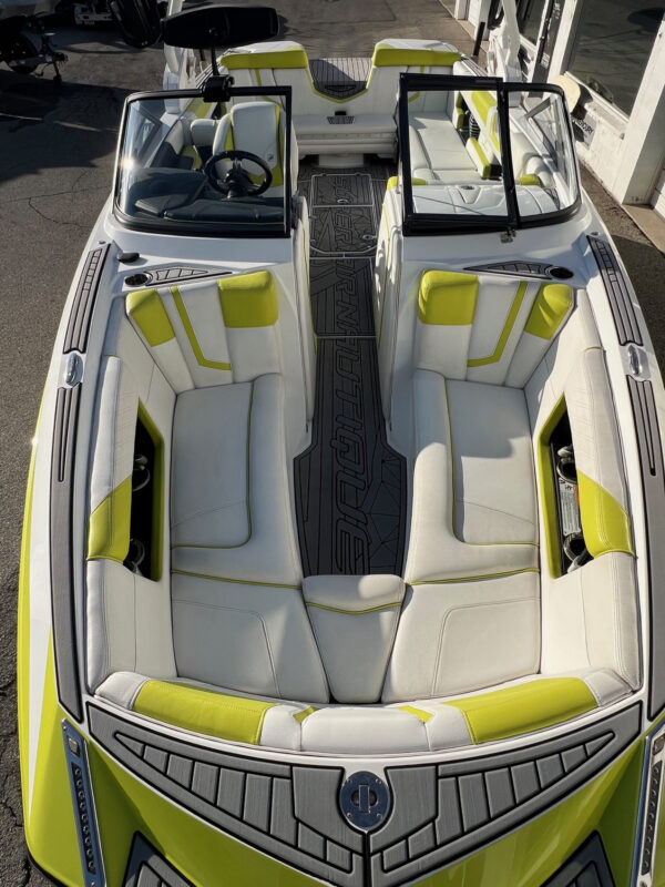 2018 25' Super Air Nautique "G25" Coastal Edition Bowrider - Image 15