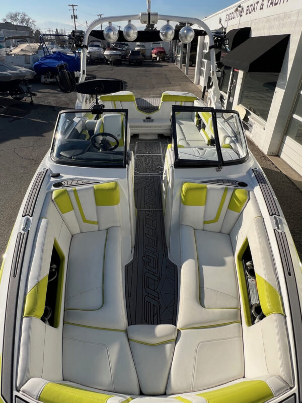 2018 25' Super Air Nautique "G25" Coastal Edition Bowrider - Image 18