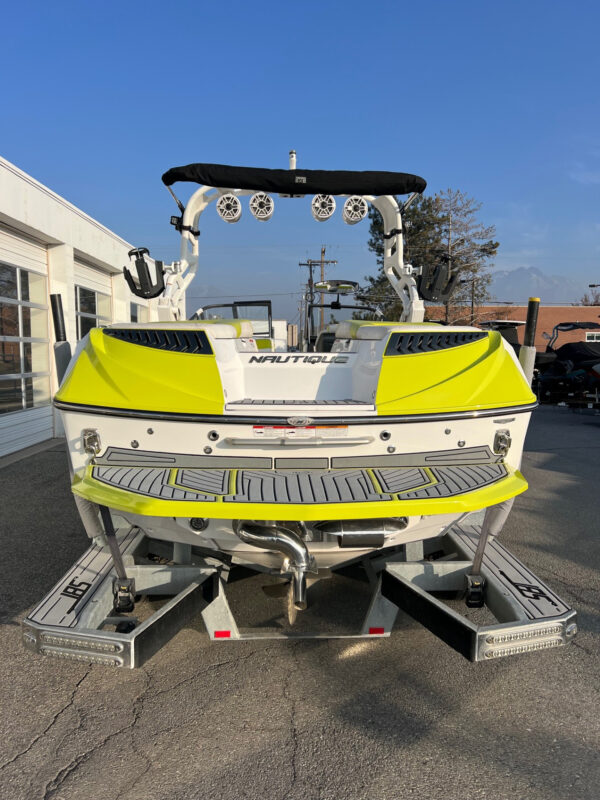 2018 25' Super Air Nautique "G25" Coastal Edition Bowrider - Image 4