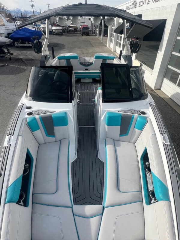 2019 25' Super Air Nautique "G25" Bowrider - Image 11