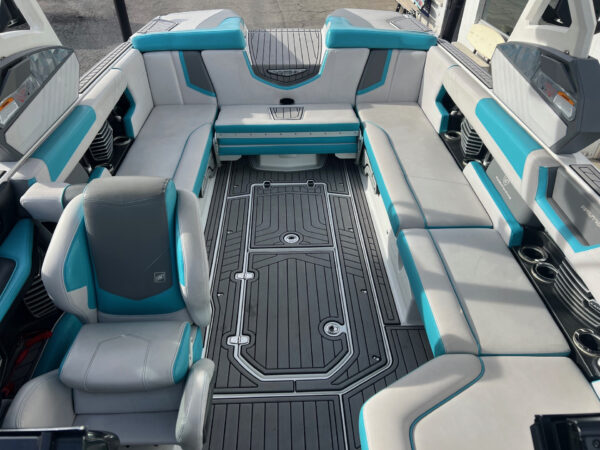 2019 25' Super Air Nautique "G25" Bowrider - Image 12