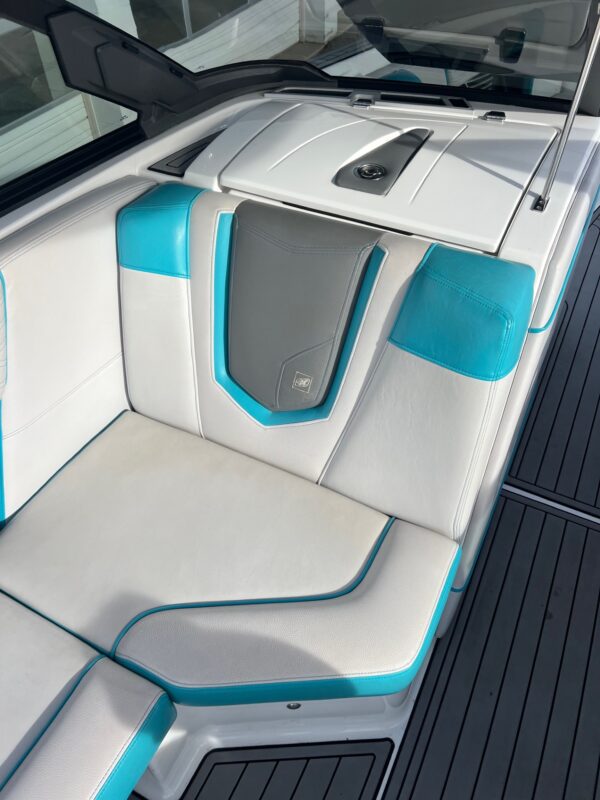 2019 25' Super Air Nautique "G25" Bowrider - Image 16