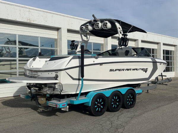 2019 25' Super Air Nautique "G25" Bowrider - Image 3