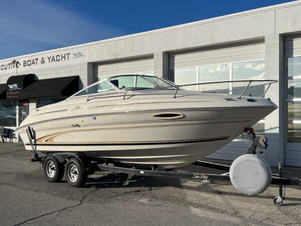 2001 21' Sea Ray "215 Express Cruiser" Cuddy - Image 3