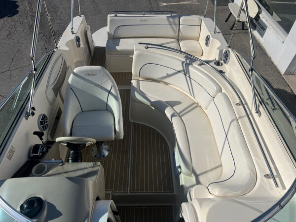 2001 27' Rinker "Fiesta Vee 270 EC" - Image 12