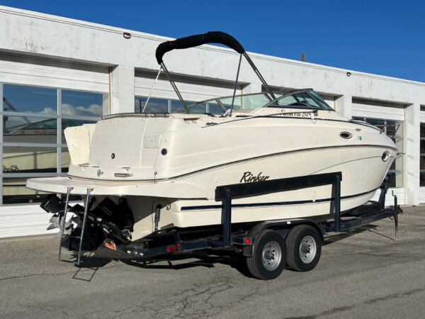 2003 25' Rinker "Fiesta Vee 250 EC" Cruiser - Image 3