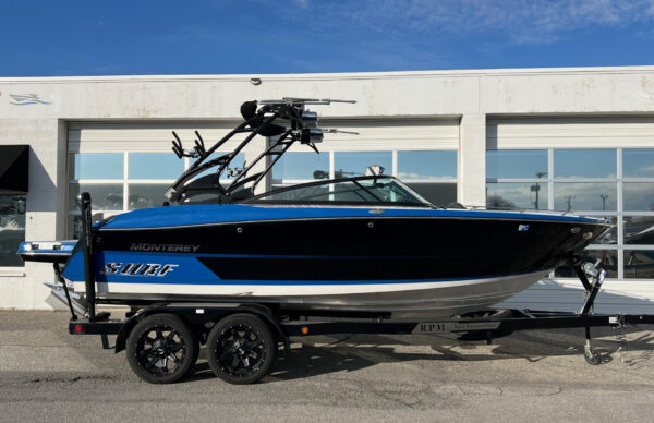 2018 23' Monterey "238 Surf" Bowrider