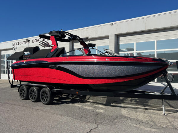 2018 25' Centurion "Ri257" Bowrider - Image 2