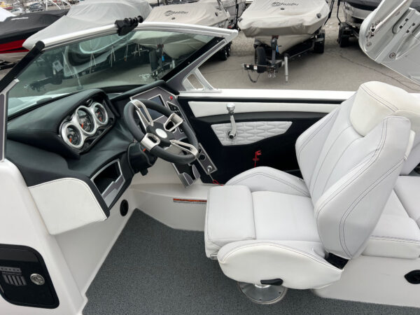 2021 22' MasterCraft "X22" Bowrider - Image 30