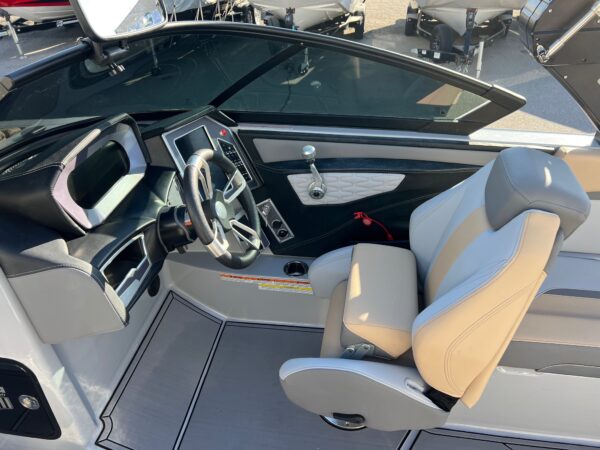 2022 24' MasterCraft "X24" Bowrider - Image 32