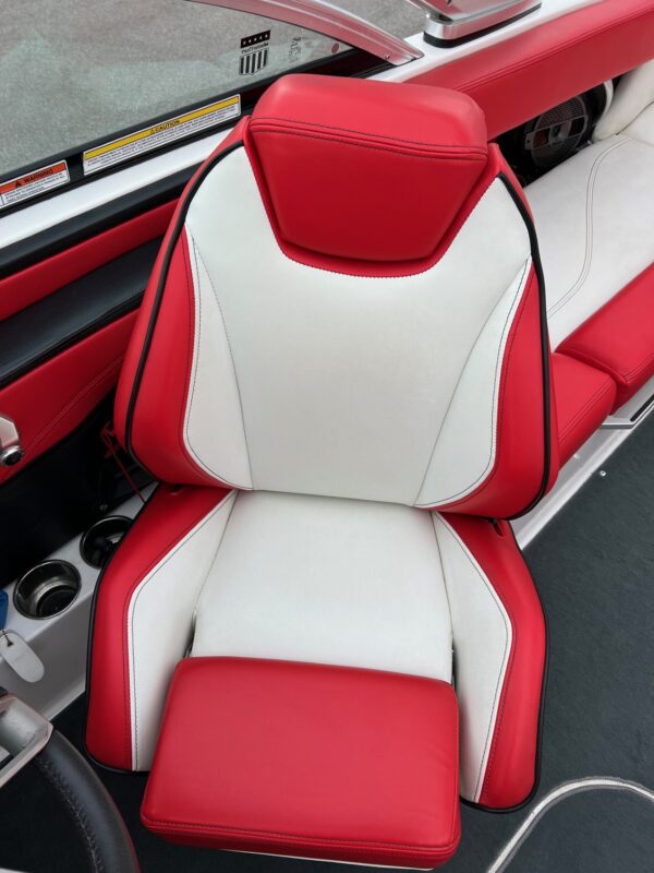 2020 23' MasterCraft "XT23" - Image 27