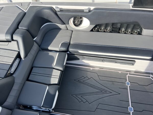 2022 25' Supra "SE550" REDUCED - Image 21