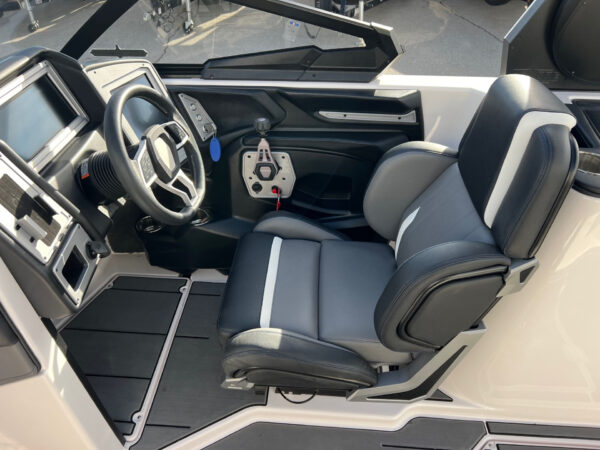 2022 25' Supra "SE550" REDUCED - Image 30