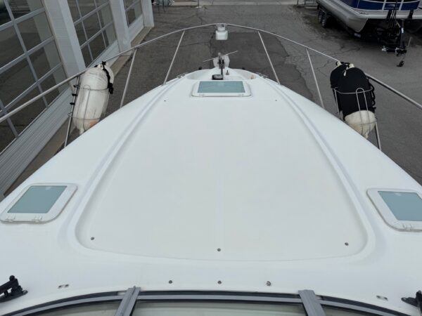 2000 30' Bayliner Cruiser "3055 Sunbridge" - Image 12