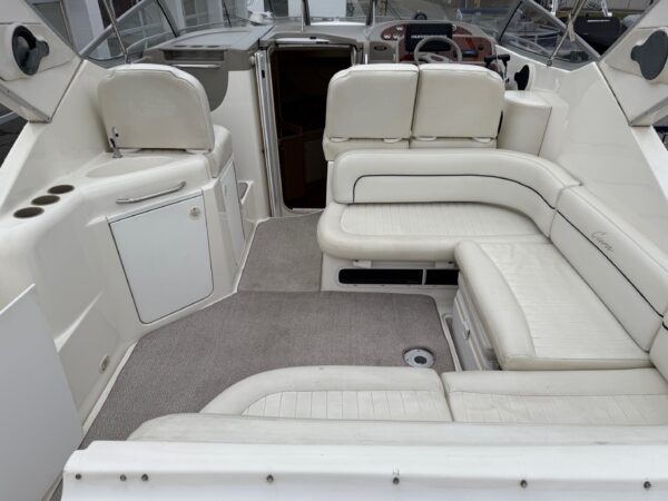 2000 30' Bayliner Cruiser "3055 Sunbridge" - Image 14