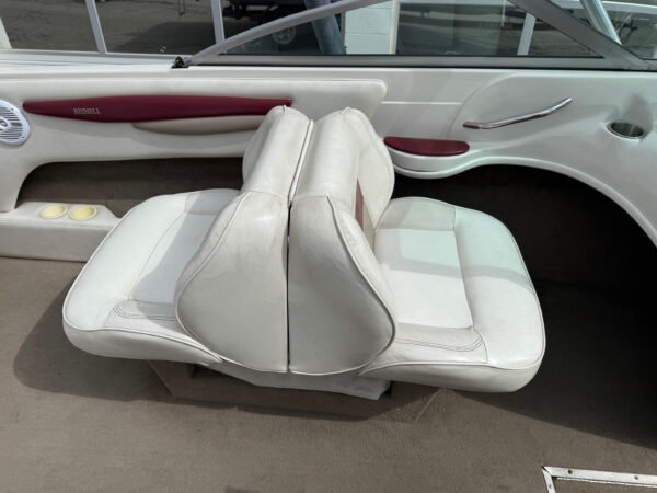 2001 23' Reinell "230" Bowrider - Image 11