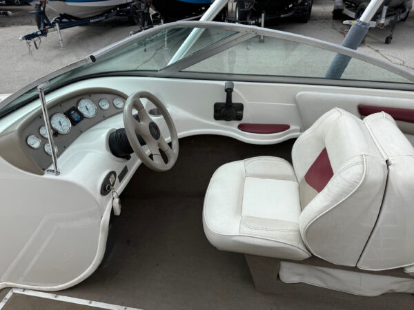2001 23' Reinell "230" Bowrider - Image 15