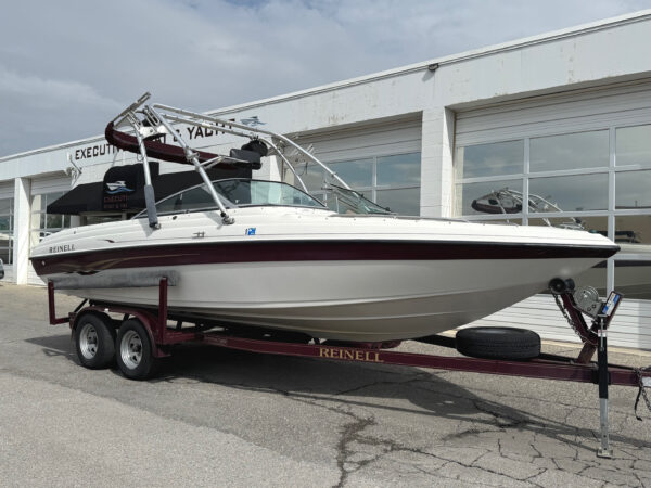 2001 23' Reinell "230" Bowrider - Image 2