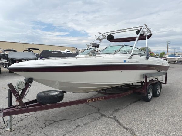 2001 23' Reinell "230" Bowrider - Image 5