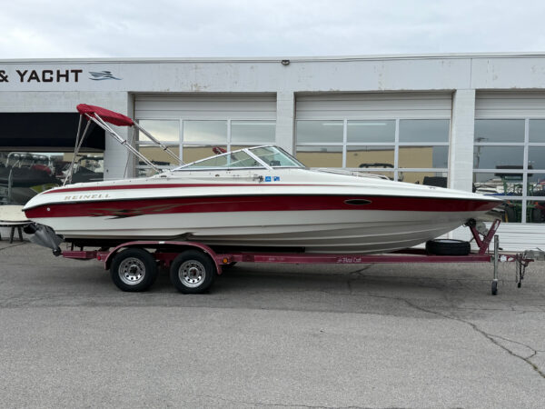 2001 24' Reinell "240 Cuddy Cabin"