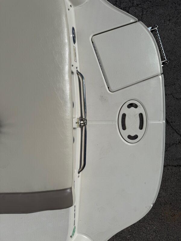 2002 22' Sea Ray "220 Bowrider" - Image 33