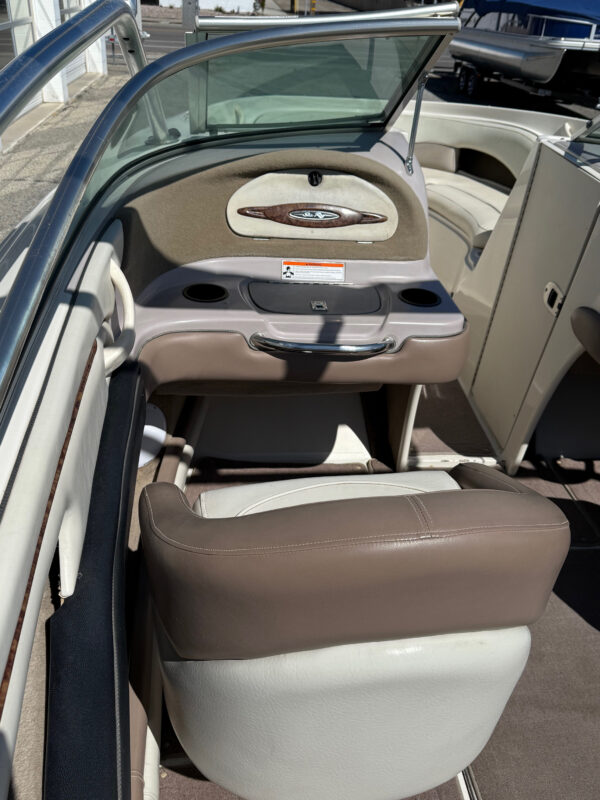 2002 22' Sea Ray "220 Bowrider" - Image 17