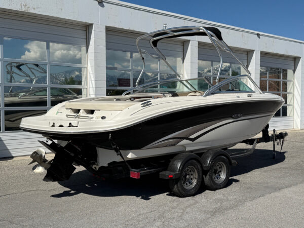 2002 22' Sea Ray "220 Bowrider" - Image 3
