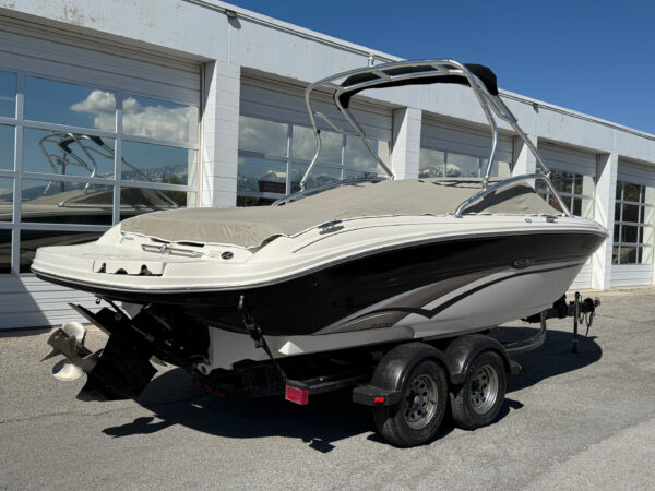 2002 22' Sea Ray "220 Bowrider" - Image 7