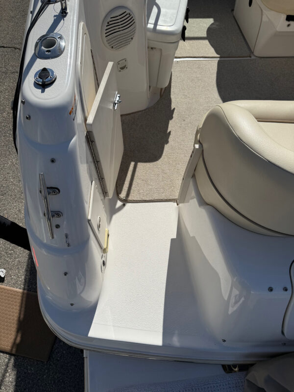 2002 24' Chaparral "Signature 240" - Image 15