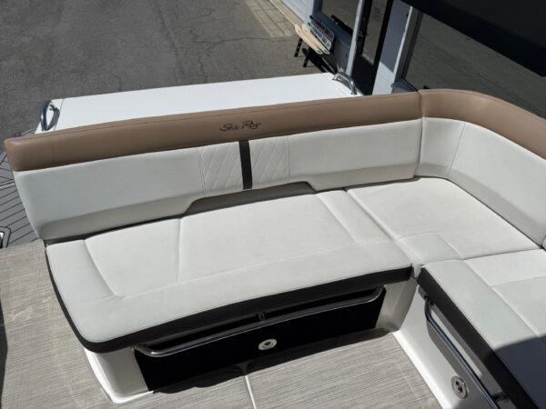 2018 35' Sea Ray "Sundancer 350 Axius" - Image 25