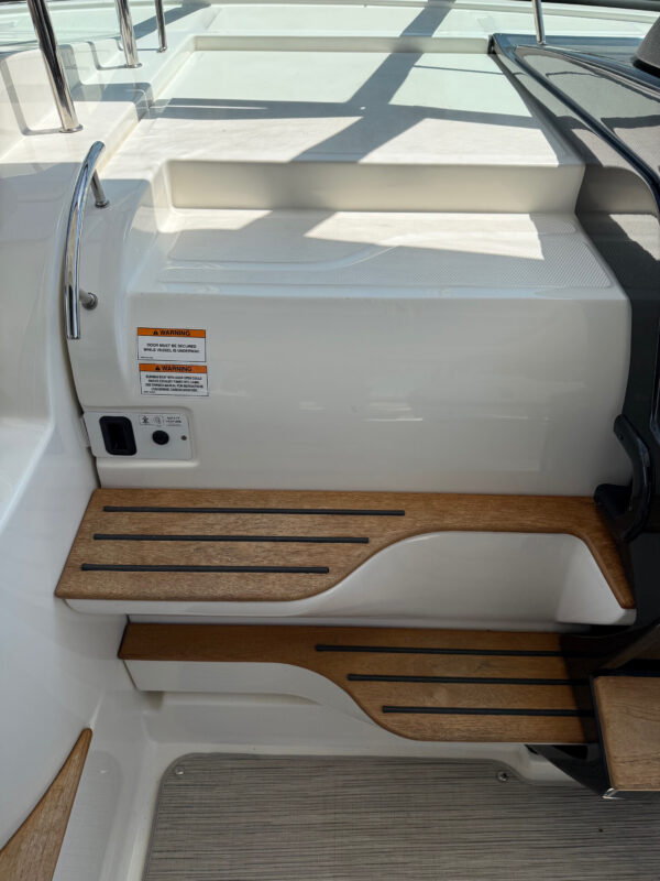 2018 35' Sea Ray "Sundancer 350 Axius" - Image 27