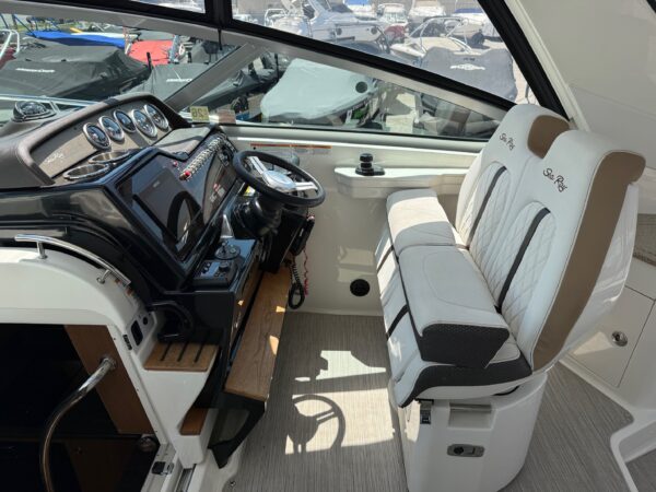 2018 35' Sea Ray "Sundancer 350 Axius" - Image 28