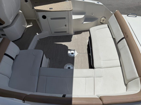 2018 35' Sea Ray "Sundancer 350 Axius" - Image 34