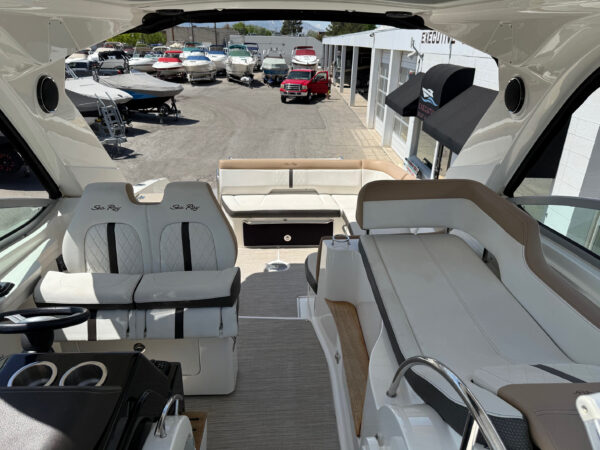 2018 35' Sea Ray "Sundancer 350 Axius" - Image 16