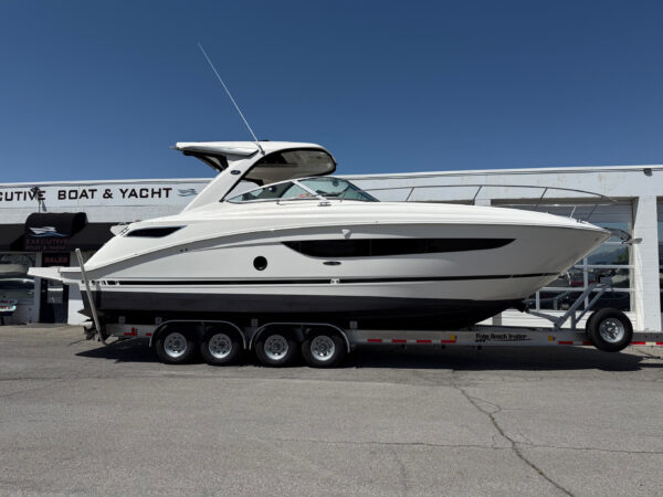 2018 35' Sea Ray "Sundancer 350 Axius"