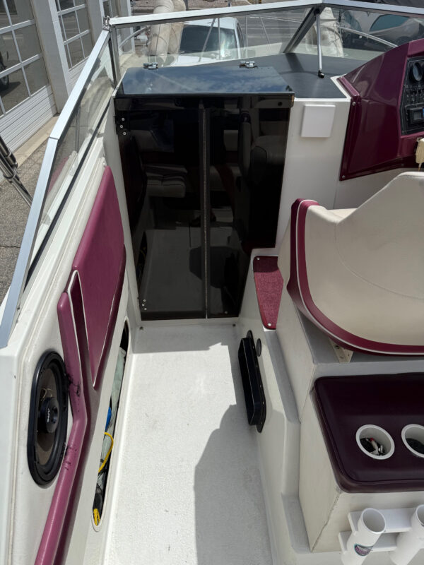 1990 21' Carver "Montego 2157" - Image 10