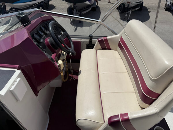 1990 21' Carver "Montego 2157" - Image 16
